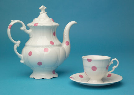 Legendary Pink Dots Tea Set