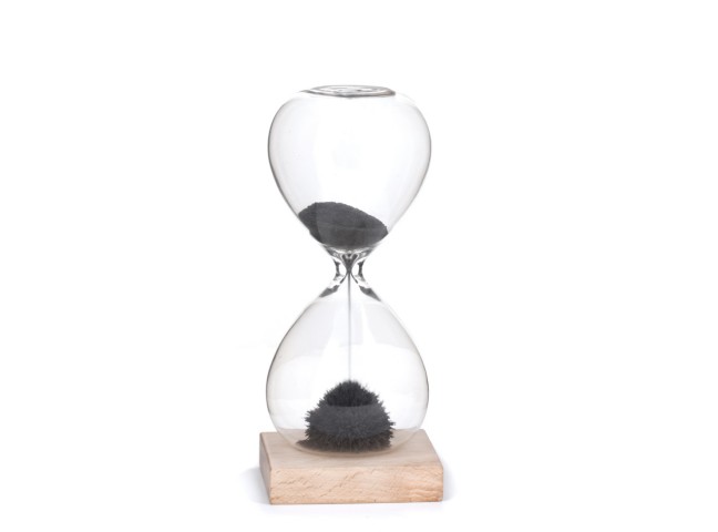 Magnetic Hourglass
