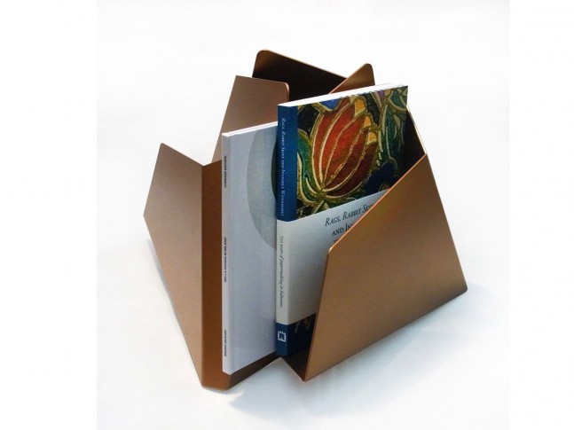 Triskelion Magazine Rack